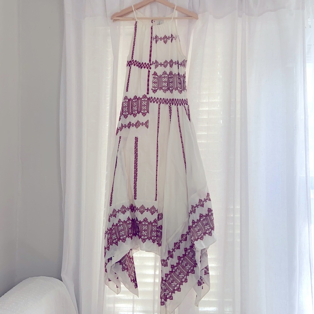 Gorgeous unique embroidered off-white dress with deep red accents